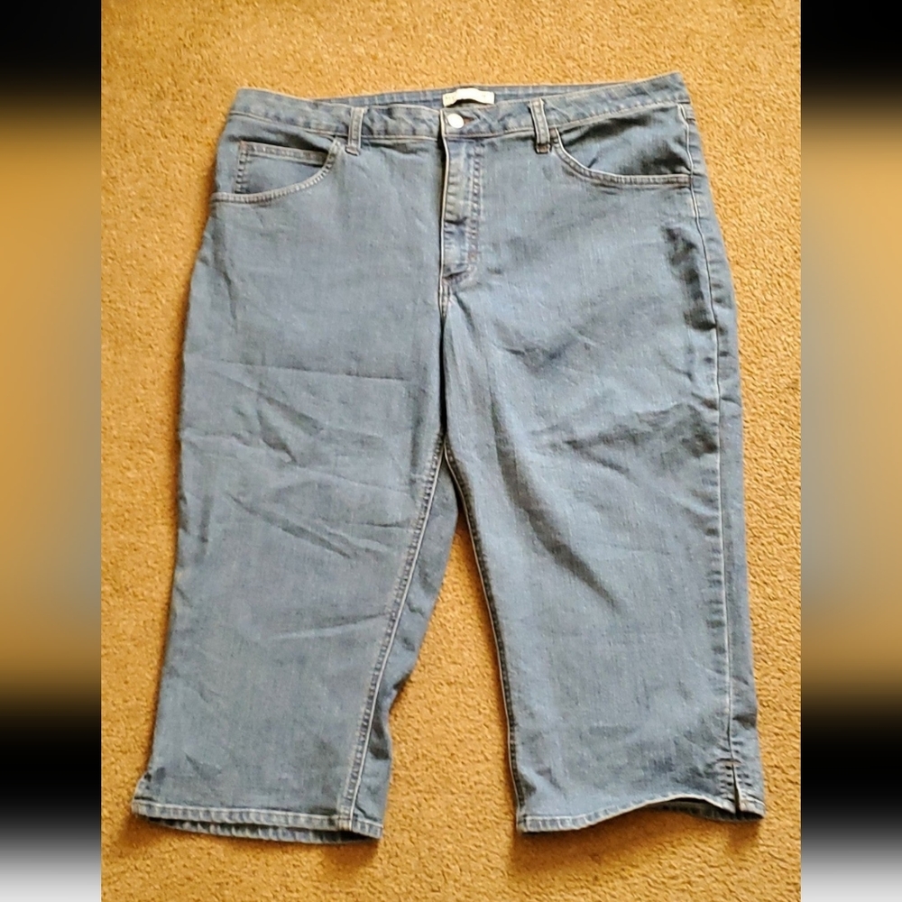 Lee Riders mid-rise capri Size 18